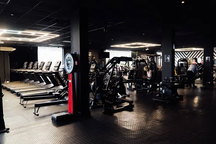 Ware-house Port Talbot — fitness studio in Tai-Bach, Port Talbot — 2