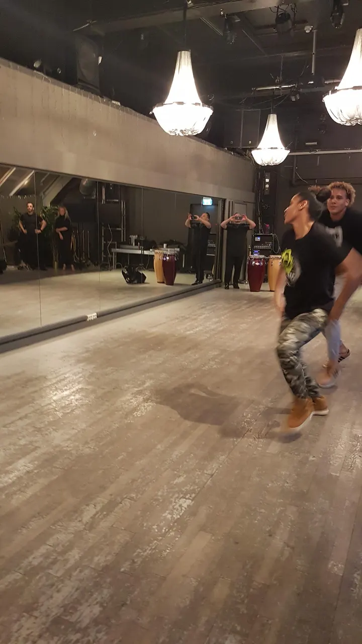 Salsa Øst Danseskole Maité Esquivel Tomasen — dans-studio i Askim — 3
