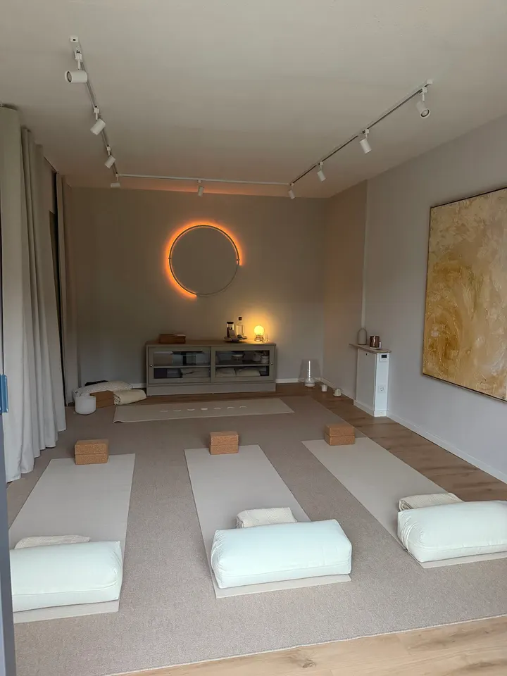 Luna Studio Augsburg | Bobingen | Yin Yoga — yoga-studio in Bobingen — 2