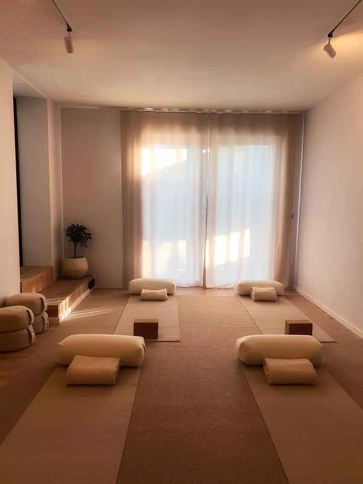 Luna Studio Augsburg | Bobingen | Yin Yoga — yoga-studio in Bobingen — 3