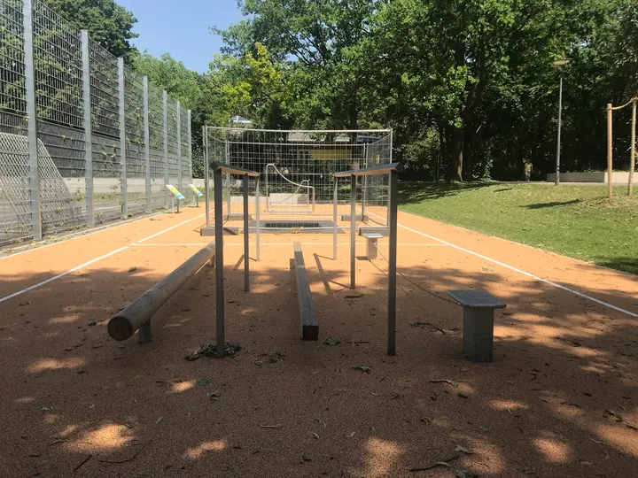 Calisthenics Park — calisthenics-studio in Aubing, München — 2