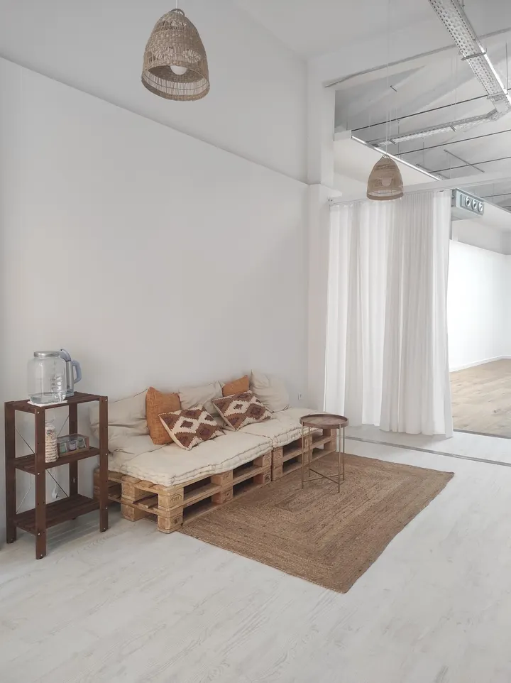 Alma Yoga Studio — Yoga en San José, Zaragoza
