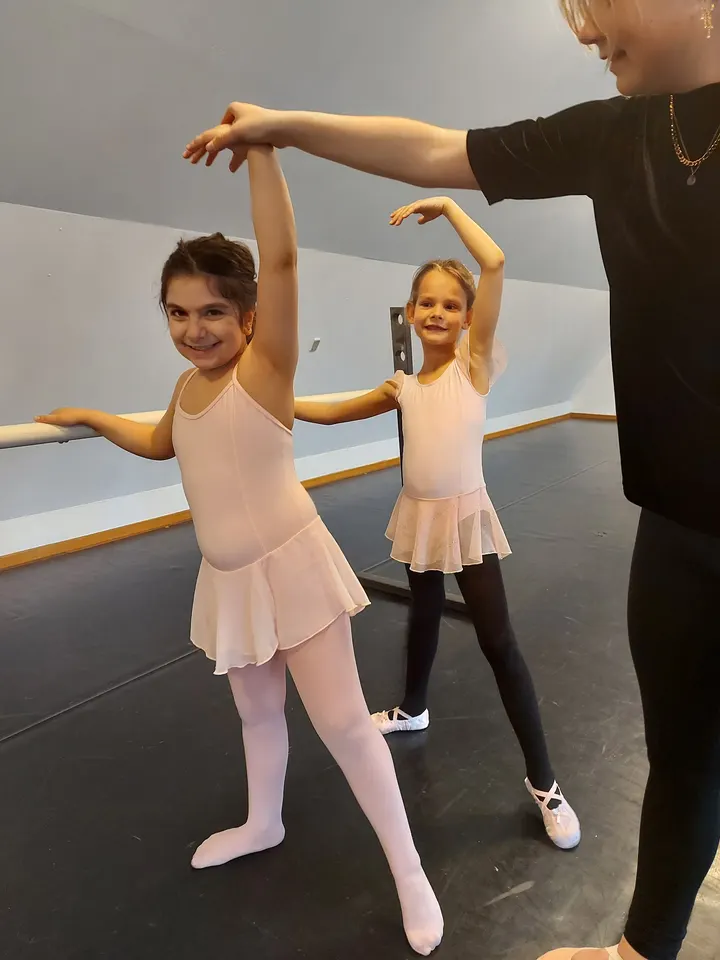 Ballet Ensemble - Roskilde & Ringsted (Demi Ballet) — dans-studio i Hedegårdene, Roskilde — 3