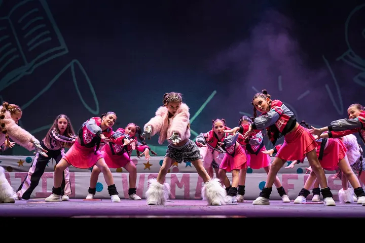 Step Dance Studio — baile-studio en María Auxiliadora, Badajoz — 2