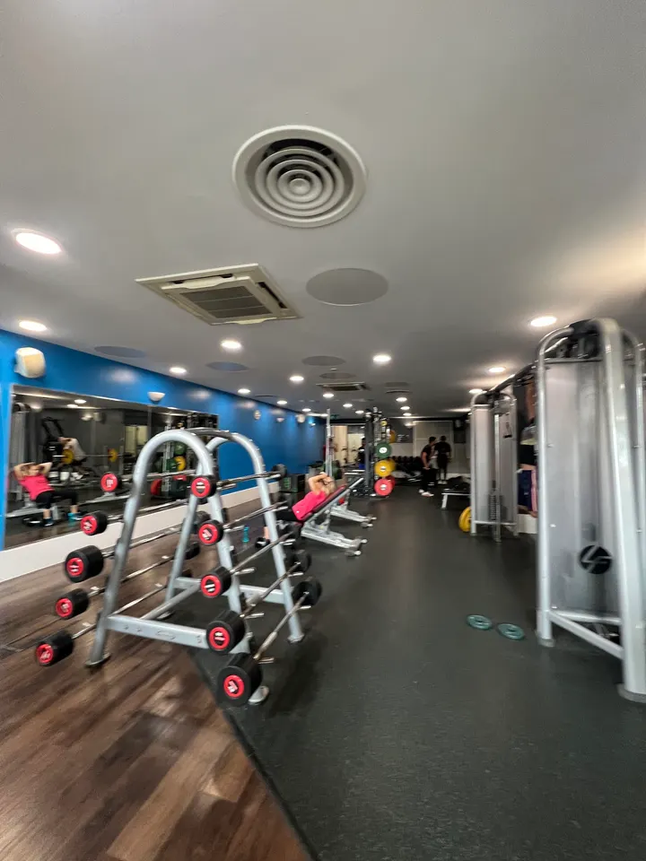 Isleworth Leisure Centre and Library — fitness studio in Isleworth, London — 2