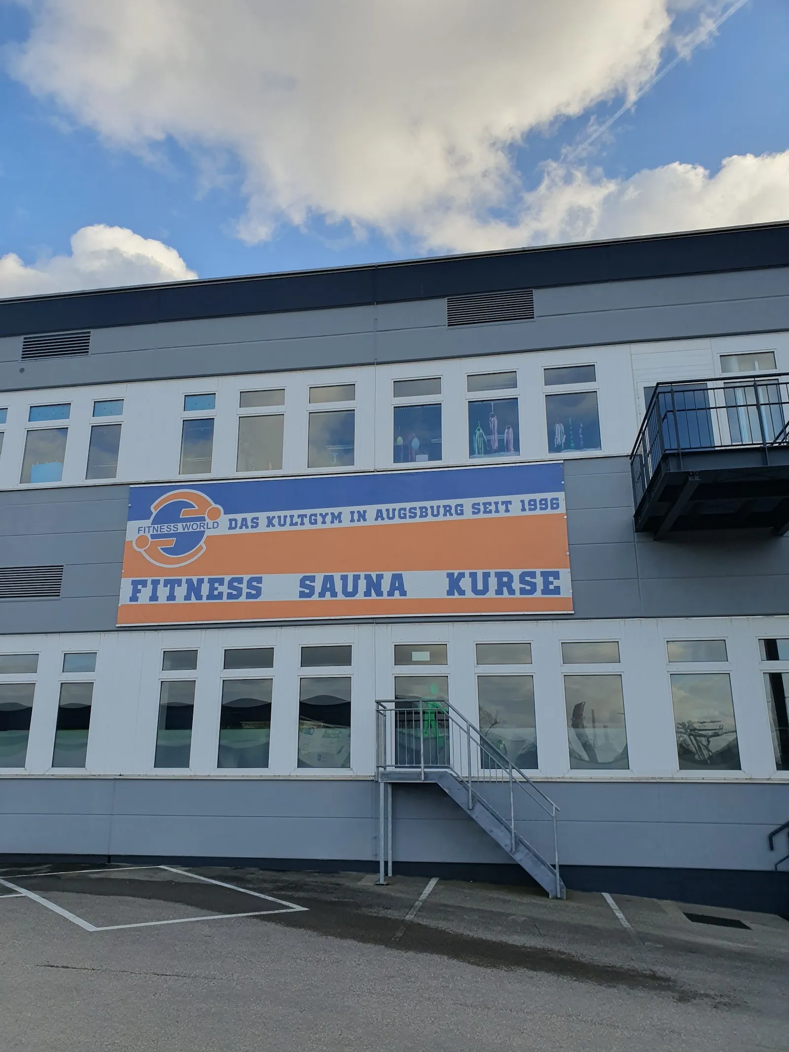 Fitness World Inh. Albert Hammermüller — pilates-studio in Lechhausen-Ost, Augsburg — 2