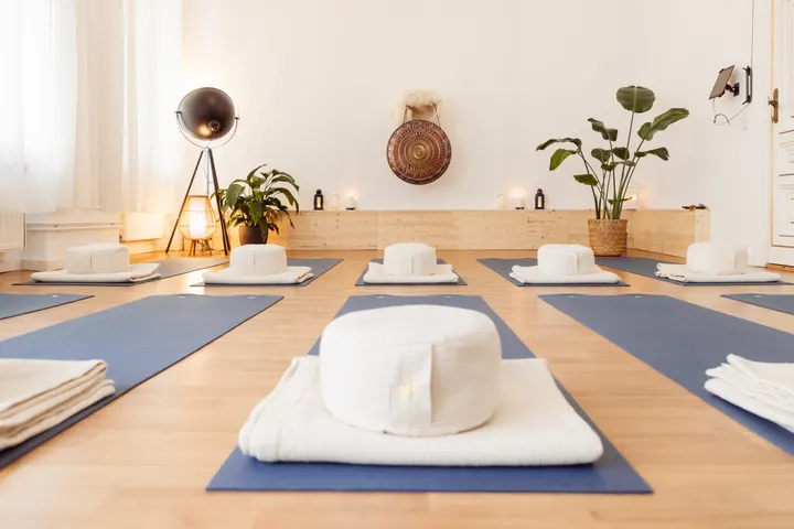 BOARÉ Yoga Art Studio — Breathwork in Prenzlauer Berg, Berlin