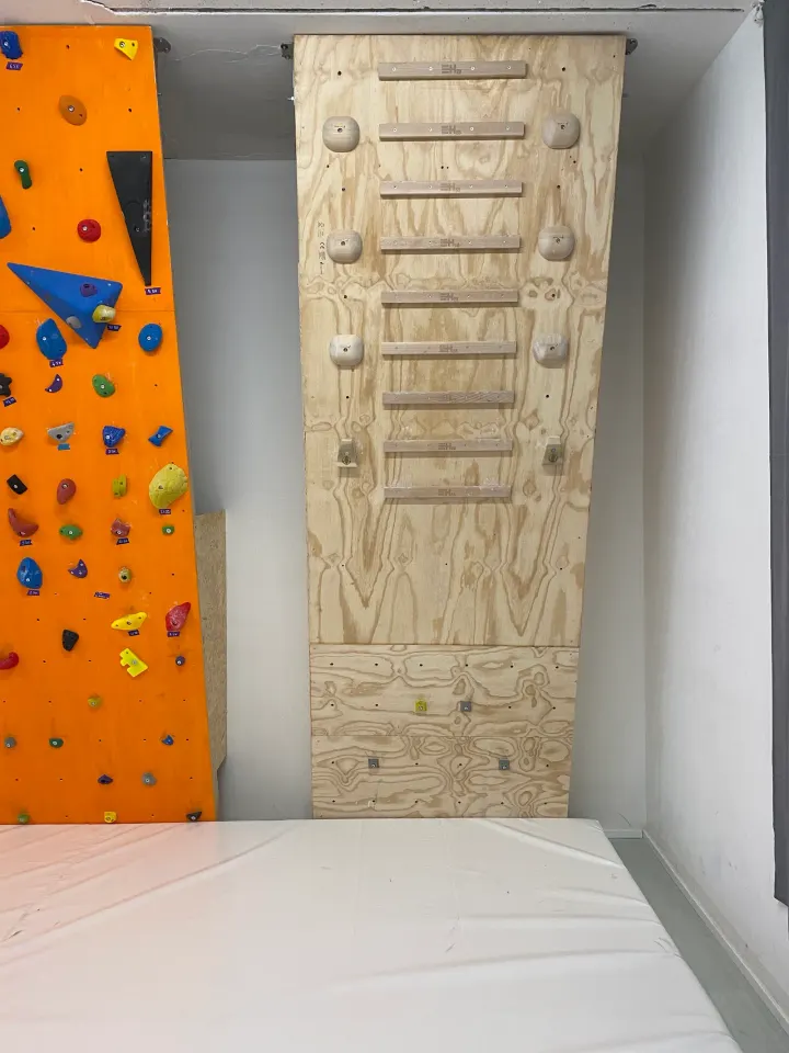 Over Climb — arrampicata-studio a Quarto del Carnale, Santa Lucia — 3
