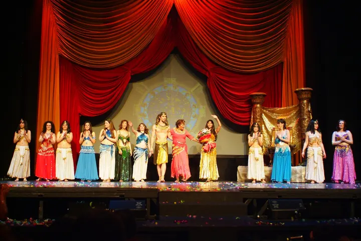 Karnak Bellydance — baile-studio en Justicia, Madrid — 2