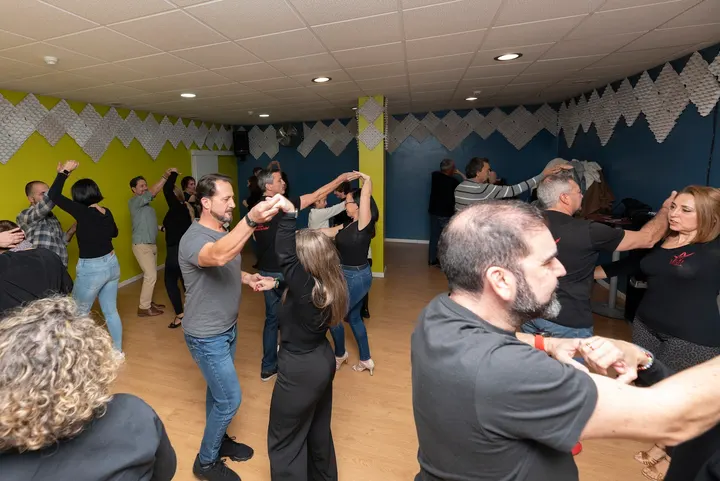 Abailarhuelva! Escuela de Baile — baile-studio en Huelva — 2