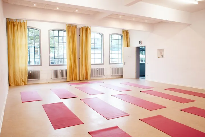 Yoga Werft — Yoga in Winterhude, Hamburg