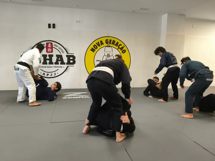 GRX JiuJitsu COHAB-NovaGeraçao — artes marciales-studio en Granada — 5