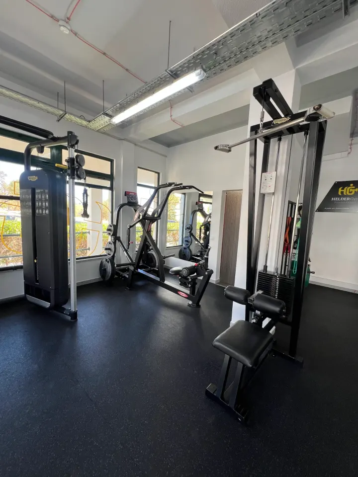 HelderGym Fitness Center Almancil — Ginásio em Almancil