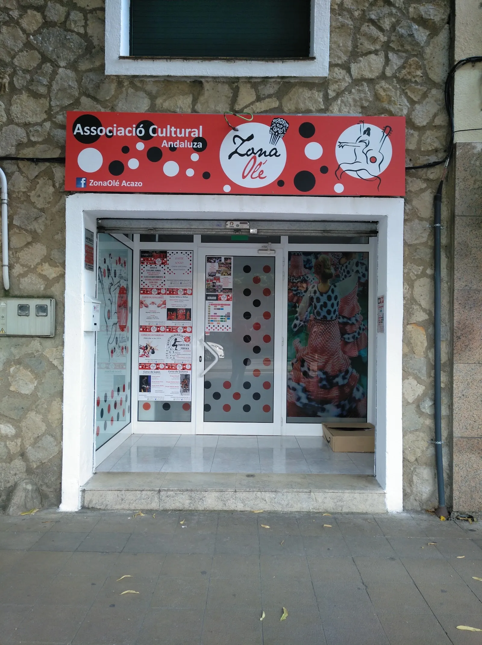Associació Cultural Andaluza Zona Olé — baile-studio en Salt — 2