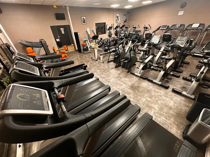 GLAMFITNESS — Salle de fitness à Grand Centre Ville, Saint-Denis