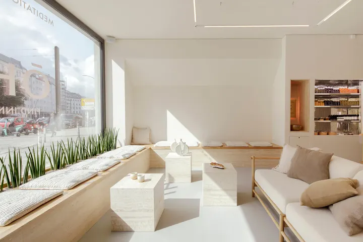 ŌHIA - Massage & 1:1 Sessions — Yoga in Mitte, Berlin