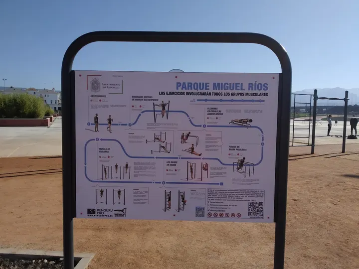 Parque de calistenia — calisthenics-studio en Zaidín - Vergeles, Granada — 3