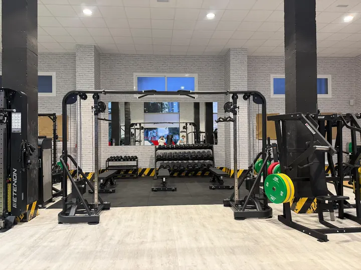 FitCode Fitness Center — Estudio de fitness en Benidorm