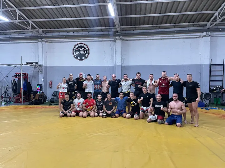 taz jinamar — MMA en Cañada de los Perros, Telde