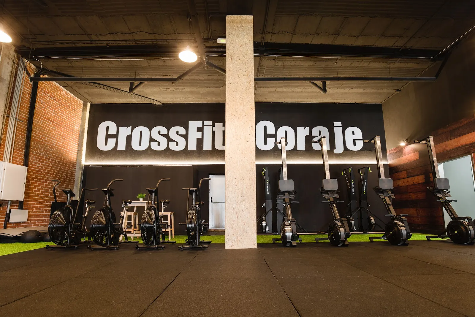COURAGE. CrossFit Coraje - Hyrox Móstoles — crossfit-studio en Los Combos, Móstoles — 2