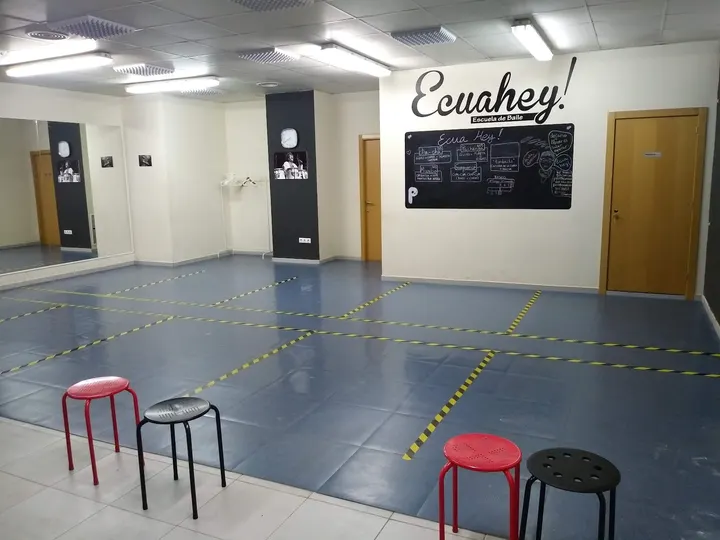 Ecuahey "Escuela De Baile" — baile-studio en Sant Pau, Valencia — 2