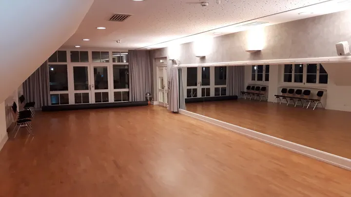 Tangomedialuz — Tanz in Weststadt, Pforzheim