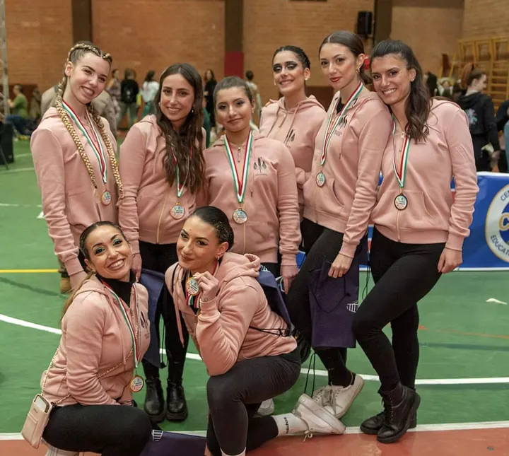 AERIAL WARRIORS ACADEMY — Pole dance a Vicaria, Napoli