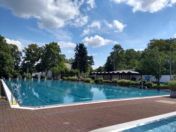KarlsBad Brühl — bootcamp-studio in Vochem, Brühl — 2