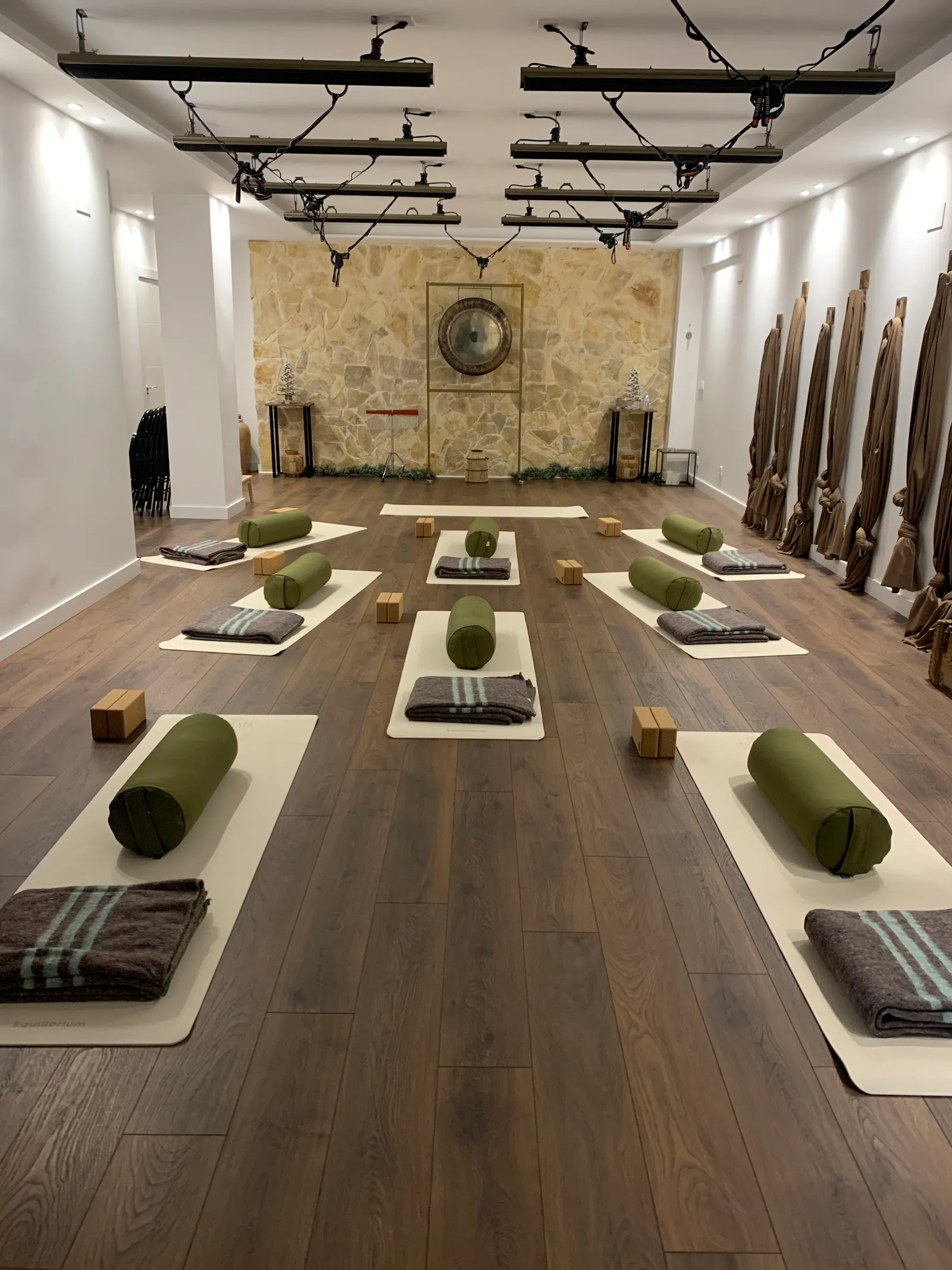 Arama Yoga & Fly — yoga-studio en Elche — 3