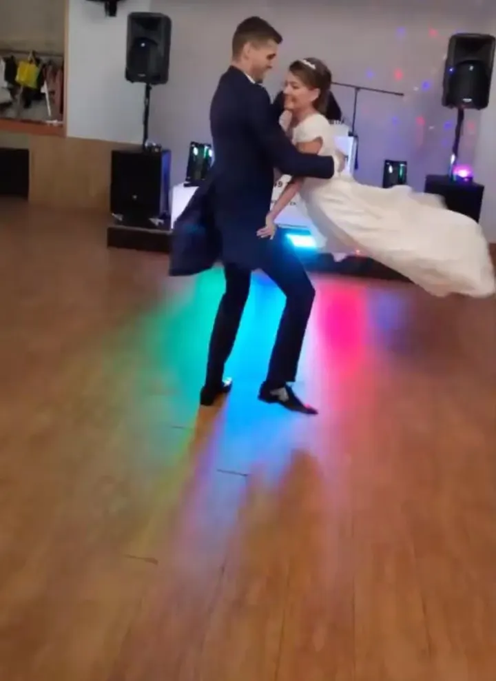 Duetdanza — baile-studio en La Corredoria, Oviedo — 2