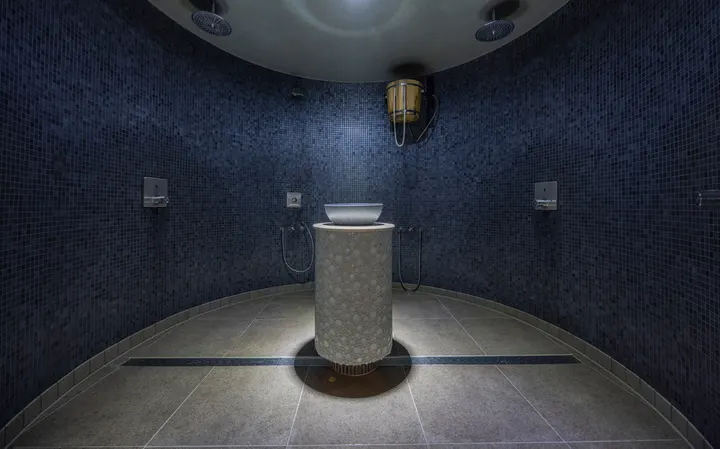 BLUE Wellness Boot — wellness-studio in Molenheide, Mill — 3
