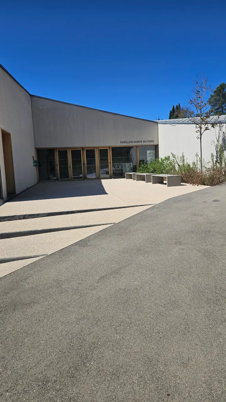 Association Élans — danse-studio à Domaine de Chanteperdrix, Le Tholonet — 2