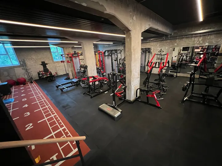Eddis Fitness — fitnessstudio in Am Schäfflerbach, Augsburg — 2