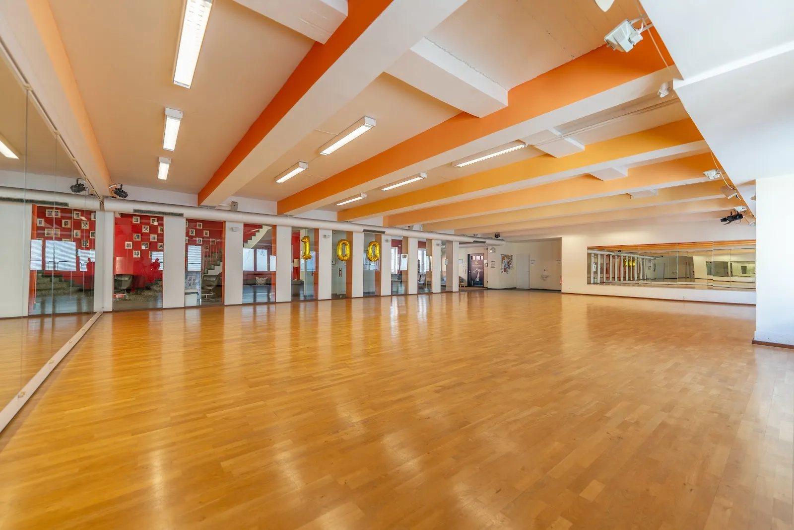 Gelb-Schwarz-Casino München — tanz-studio in Ludwigsvorstadt, München — 2