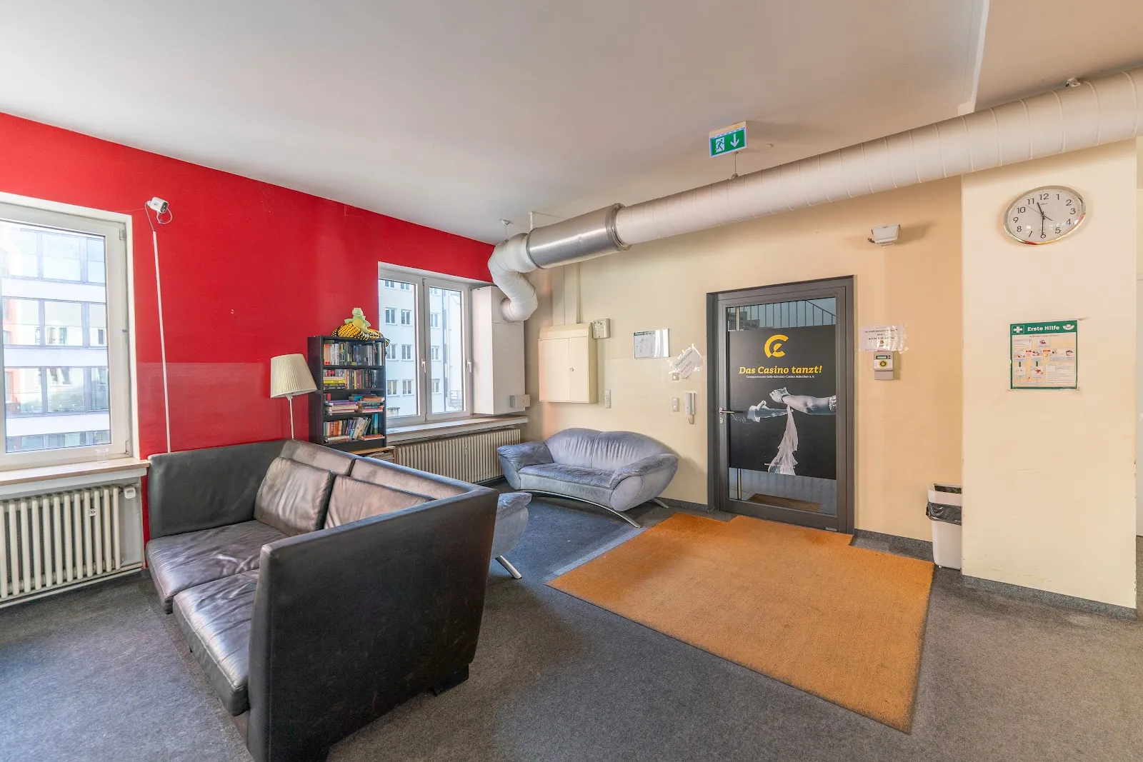 Gelb-Schwarz-Casino München — tanz-studio in München — 3