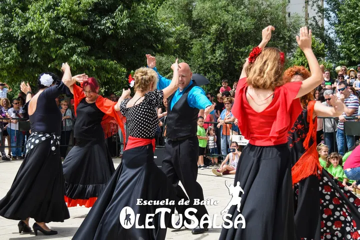 Escuela De Baile Oletusalsa — baile-studio en Bellvitge, L'Hospitalet de Llobregat — 2