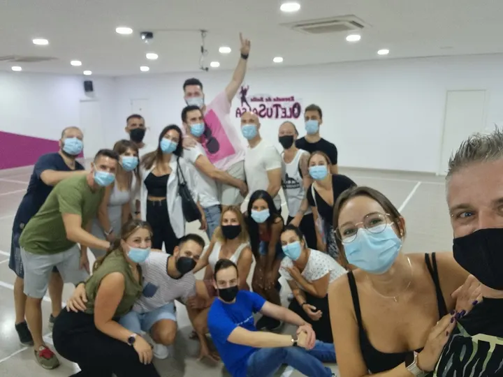 Escuela De Baile Oletusalsa — baile-studio en L'Hospitalet de Llobregat — 3