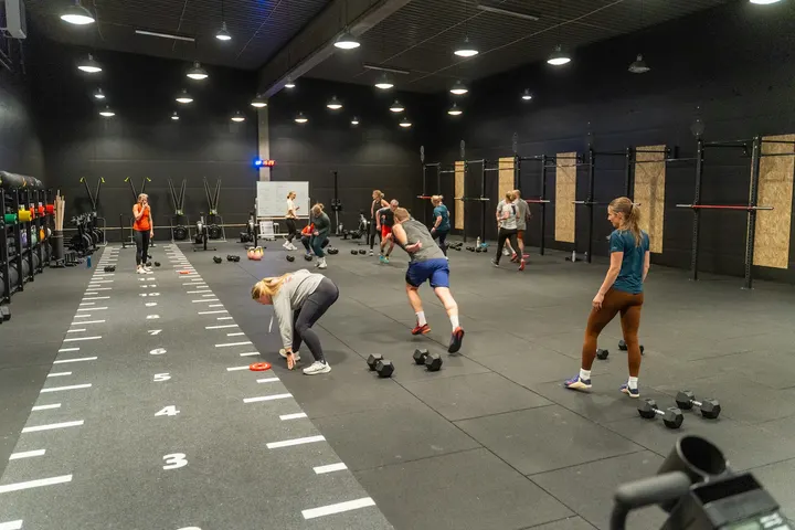 Fitnessgaragen — træningsstudio i Risskov — 2