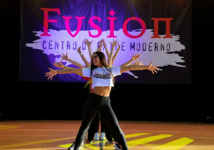 FUSION DANCE CENTER BILBAO — Baile en Ametzola, Bilbao