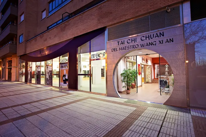 ESCUELA WUJI Artes Marciales y Bienestar — artes marciales-studio en Iturrama, Pamplona — 2