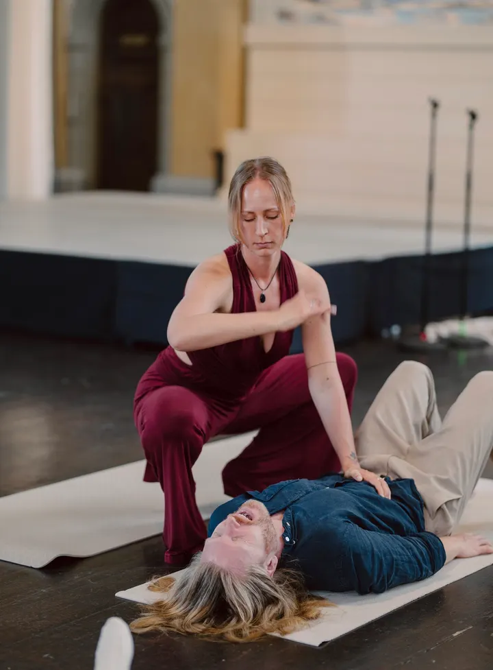 Presence Movement — Yoga i Fågelsången, Norrtälje