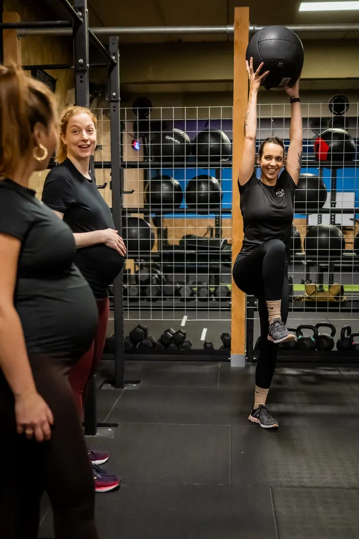 Fitmom club — Sportschool in Centrum, Veenendaal