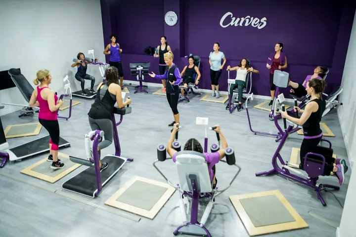 Curves Badajoz Centro — Estudio de fitness en Santa Marina, Badajoz