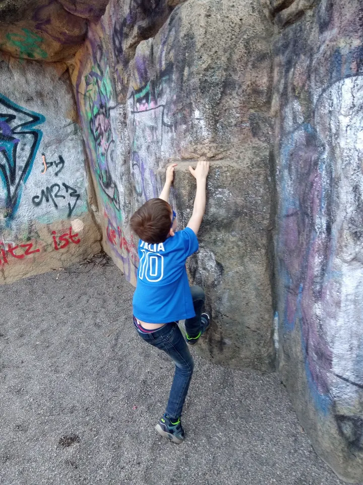 Kletterfelsen Volkspark Friedrichshain — klettern-studio in Friedrichshain, Berlin — 2