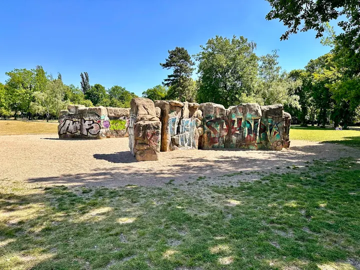 Kletterfelsen Volkspark Friedrichshain — klettern-studio in Friedrichshain, Berlin — 3