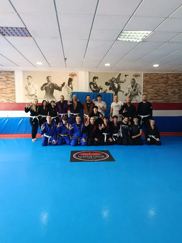Lotus Jiu Jitsu Córdoba — artes marciales-studio en Camino Lope García, Córdoba — 3