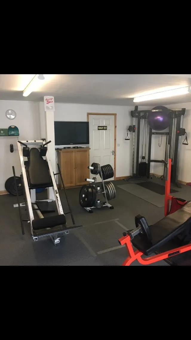 Average Mo's — fitness studio in Whitland — 5