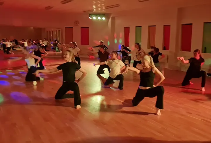 Ackes Dansskola — dans-studio i Villastan, Gävle — 2