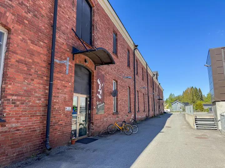 Tanssi- ja Liikuntakeskus — dance-studio i Keinusaari, Hämeenlinna