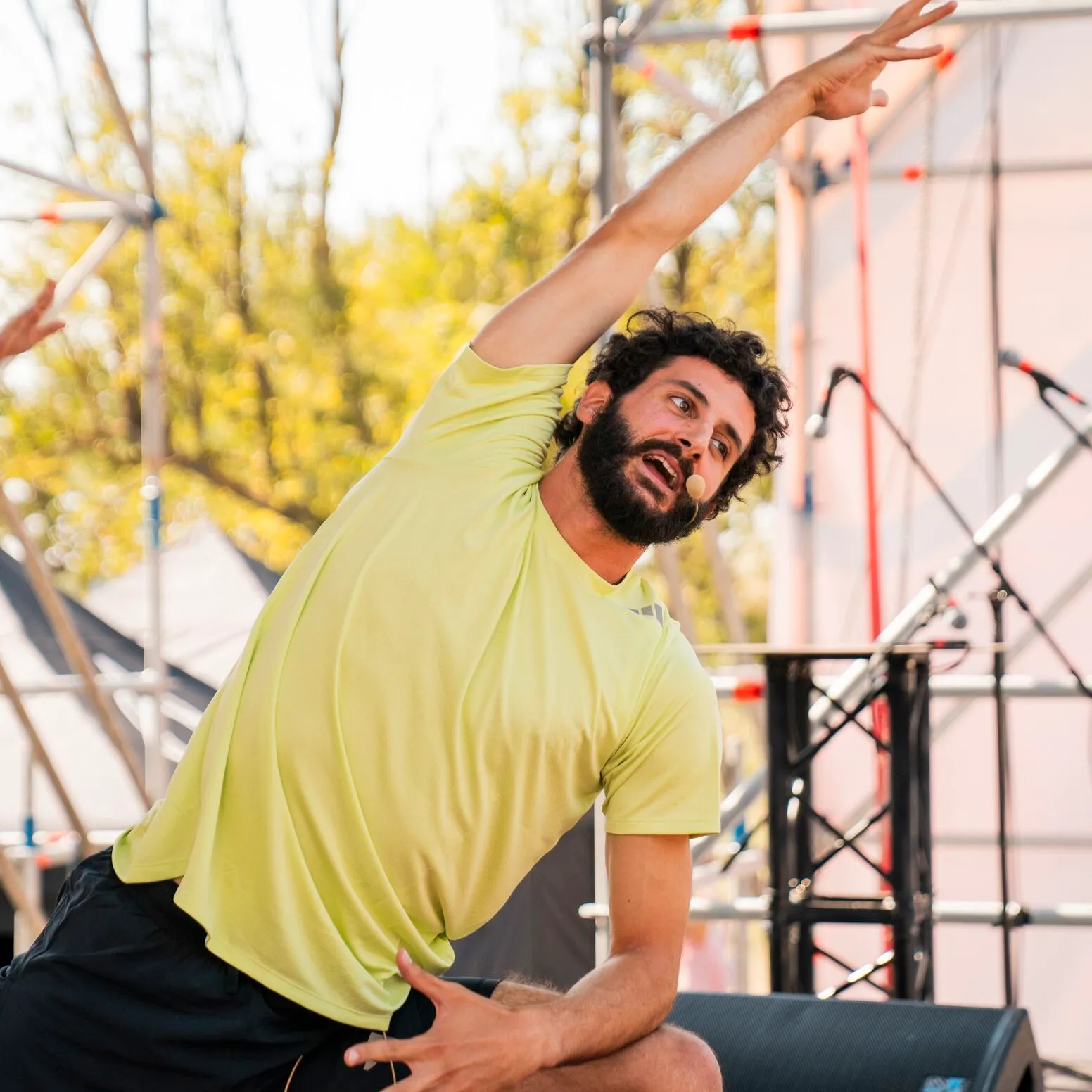 Online - Roots Yoga — yoga-studio i Hamburg — 5